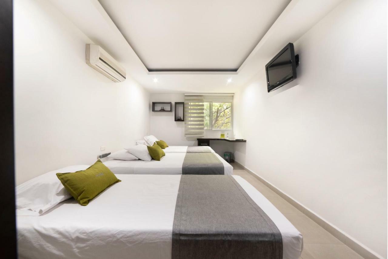 Ayenda 1236 Platinum Plaza Hotel Medellin Exterior photo